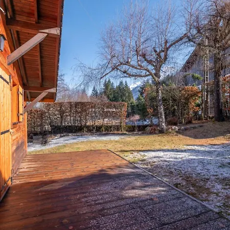 Chalet Alpine Escape Facing The Aiguille Du Midi Chamonix