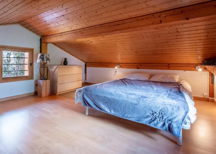 Alpine Escape Facing The Aiguille Du Midi